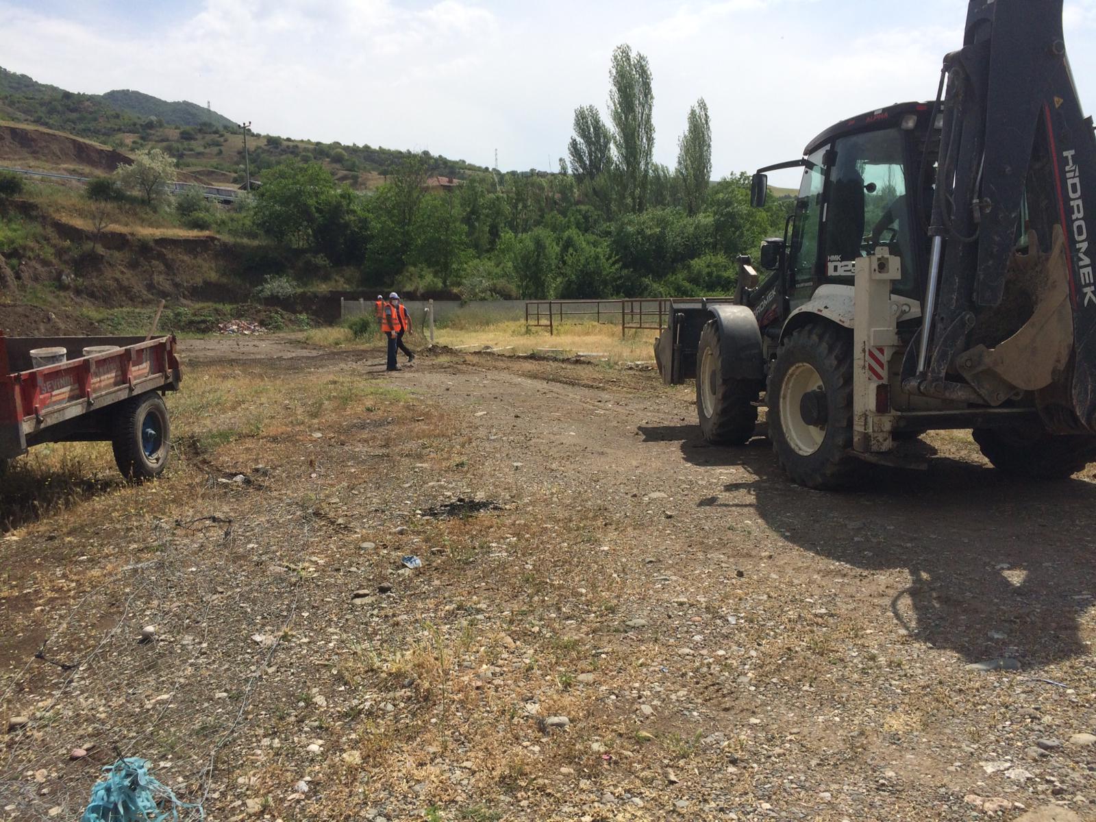 BAYAT BELEDİYESİ HAYVAN PAZARINDA BAKIM ONARIM YAPTI